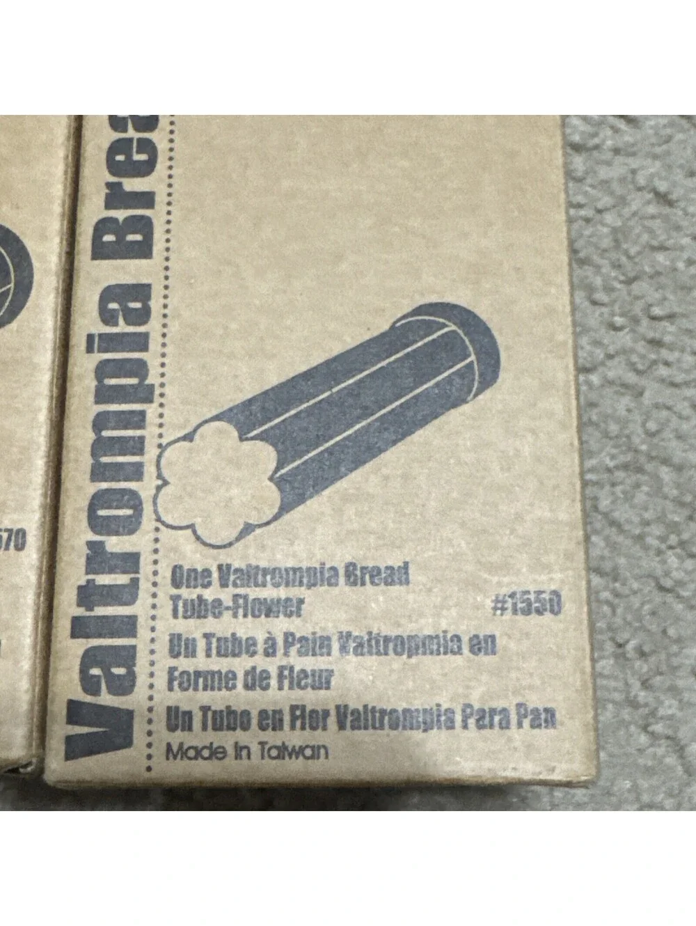 2 The Pampered Chef Bread Tubes Star and Flower